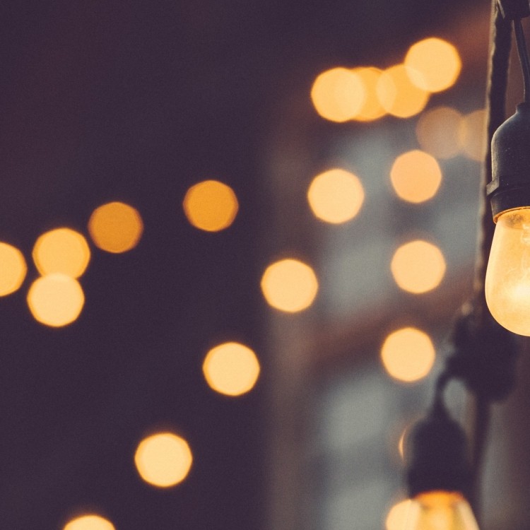 light bulb nlo